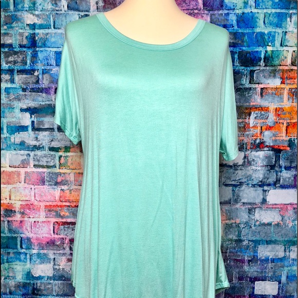 "LAST ONE" PRICE REDUCED--Mint Open Back Blouse - Picture 4 of 5